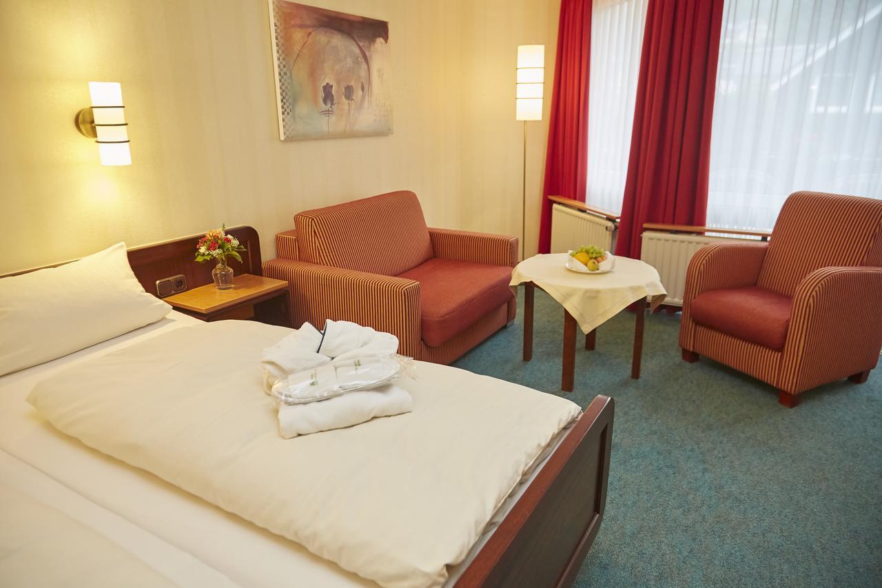 Hotel Central Виллинген Экстерьер фото